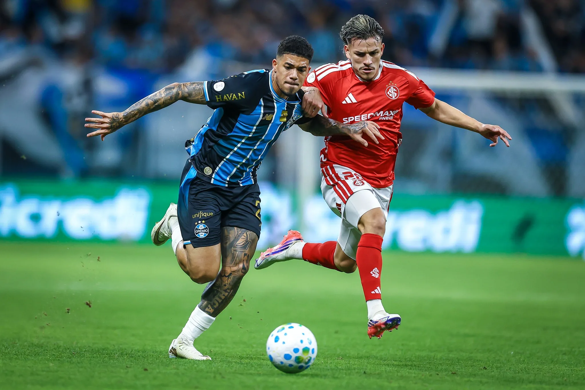 Lateral do Grêmio jogou Gre-Nal com lesão no ombro