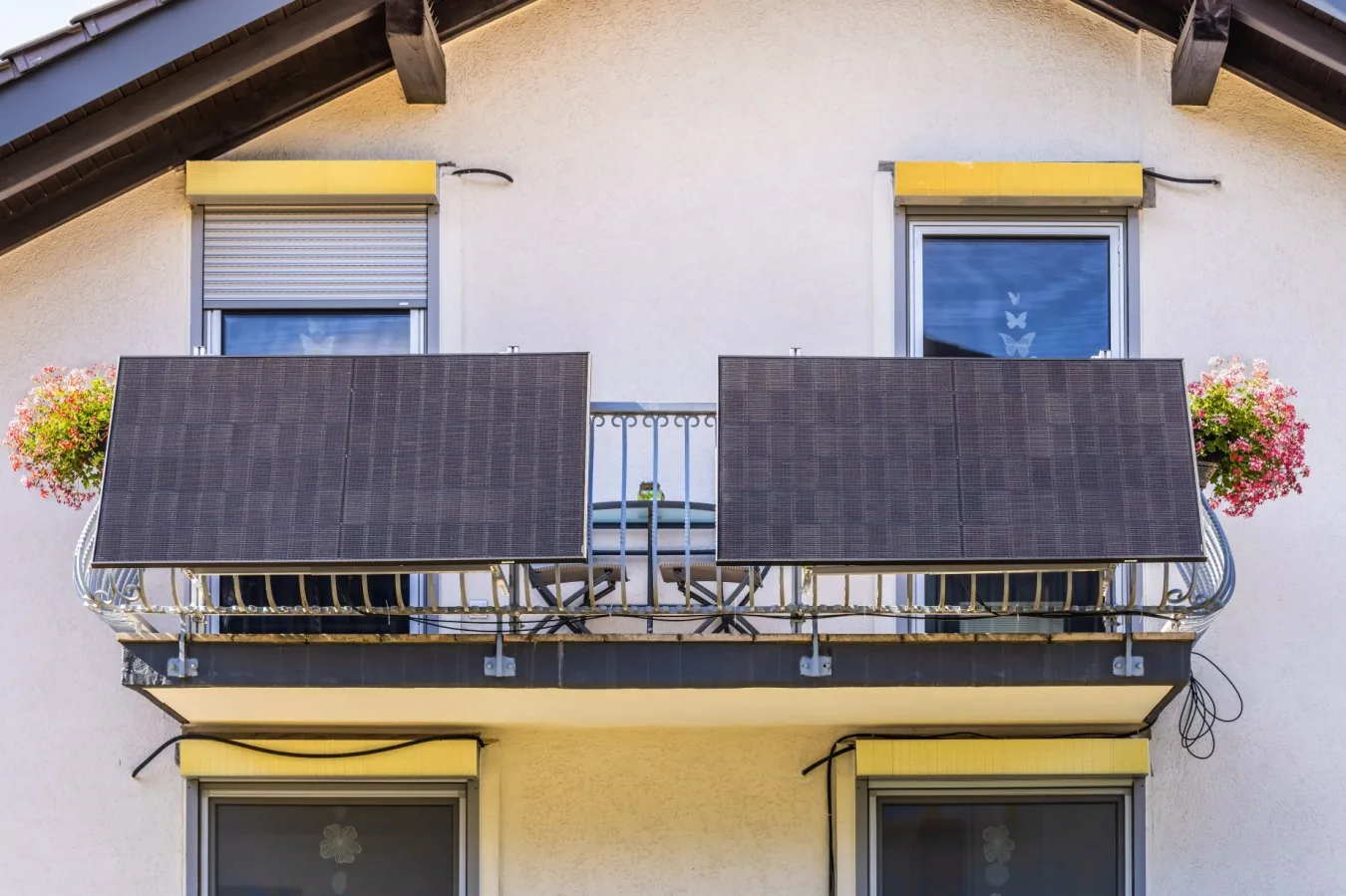 Plug-in solar panels agora legais no Reino Unido, mas riscos de segurança persistem