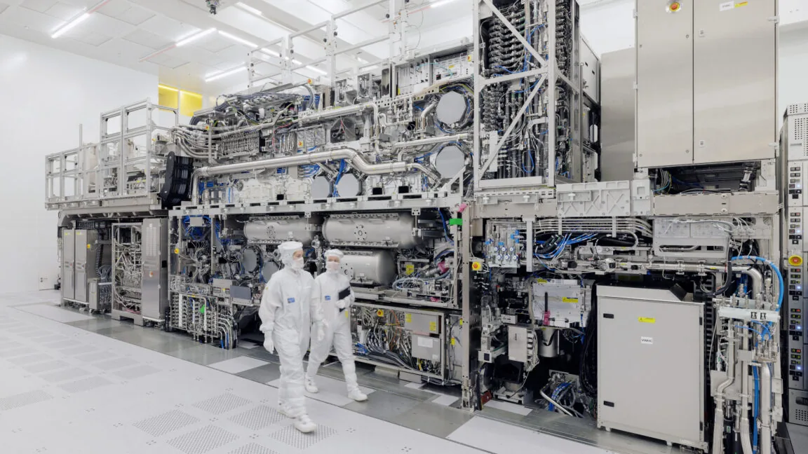 Chipmakers Adopt ASML’s Advanced Machines