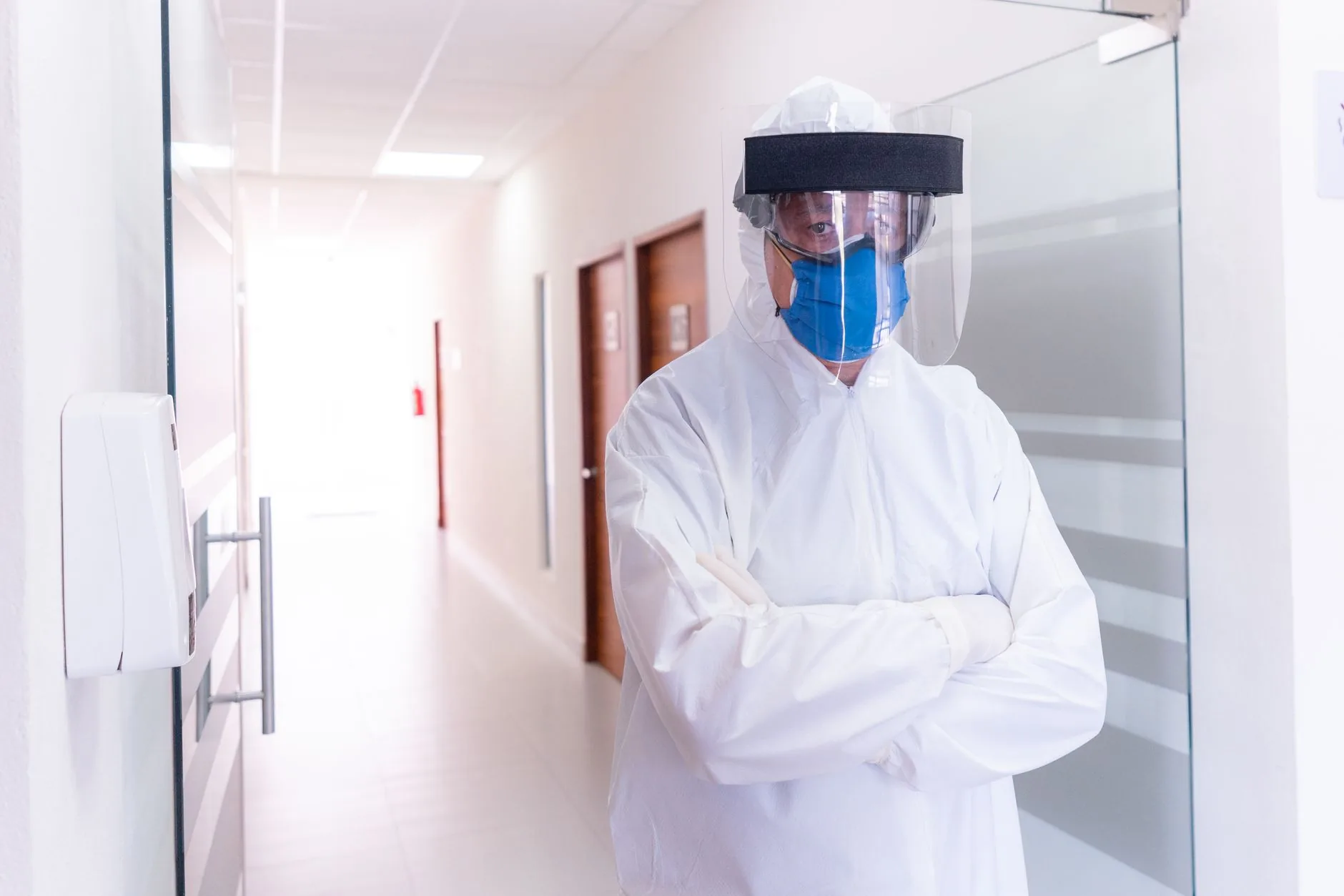 Vírus raro da família do Ebola se espalha rapidamente na África