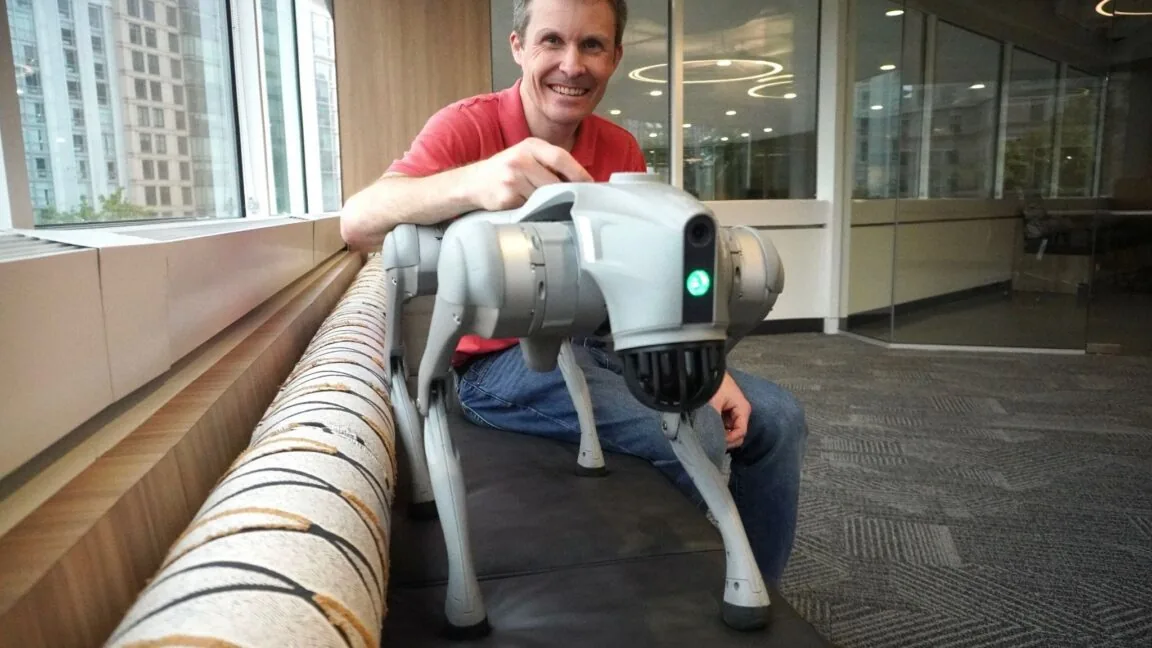 Robot dog da Unitree causa curiosidade nas ruas