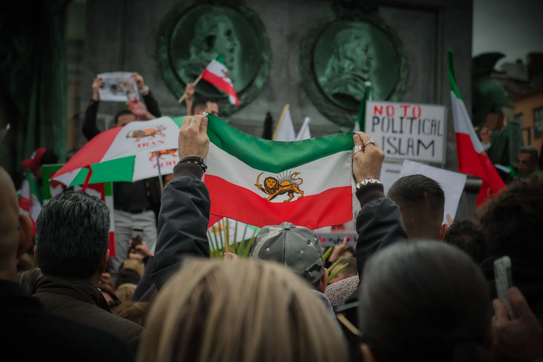 Perguntas e respostas: O Conflito Intensificado entre Estados Unidos e Irã