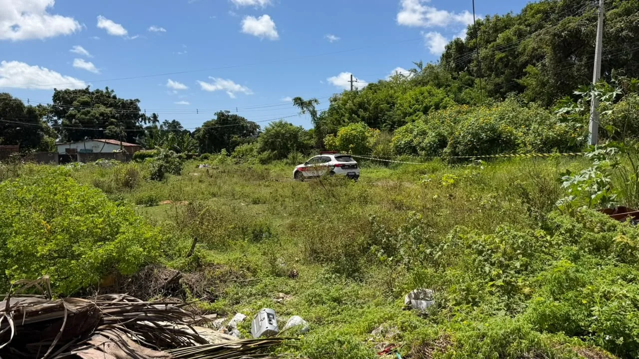 Cabeça é encontrada em mata de João Pessoa; Perícia vai analisar se é a mesma arrancada de corpo em cemitério