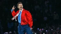 Harry Styles anuncia nova etapa da turnê com Kylie Minogue