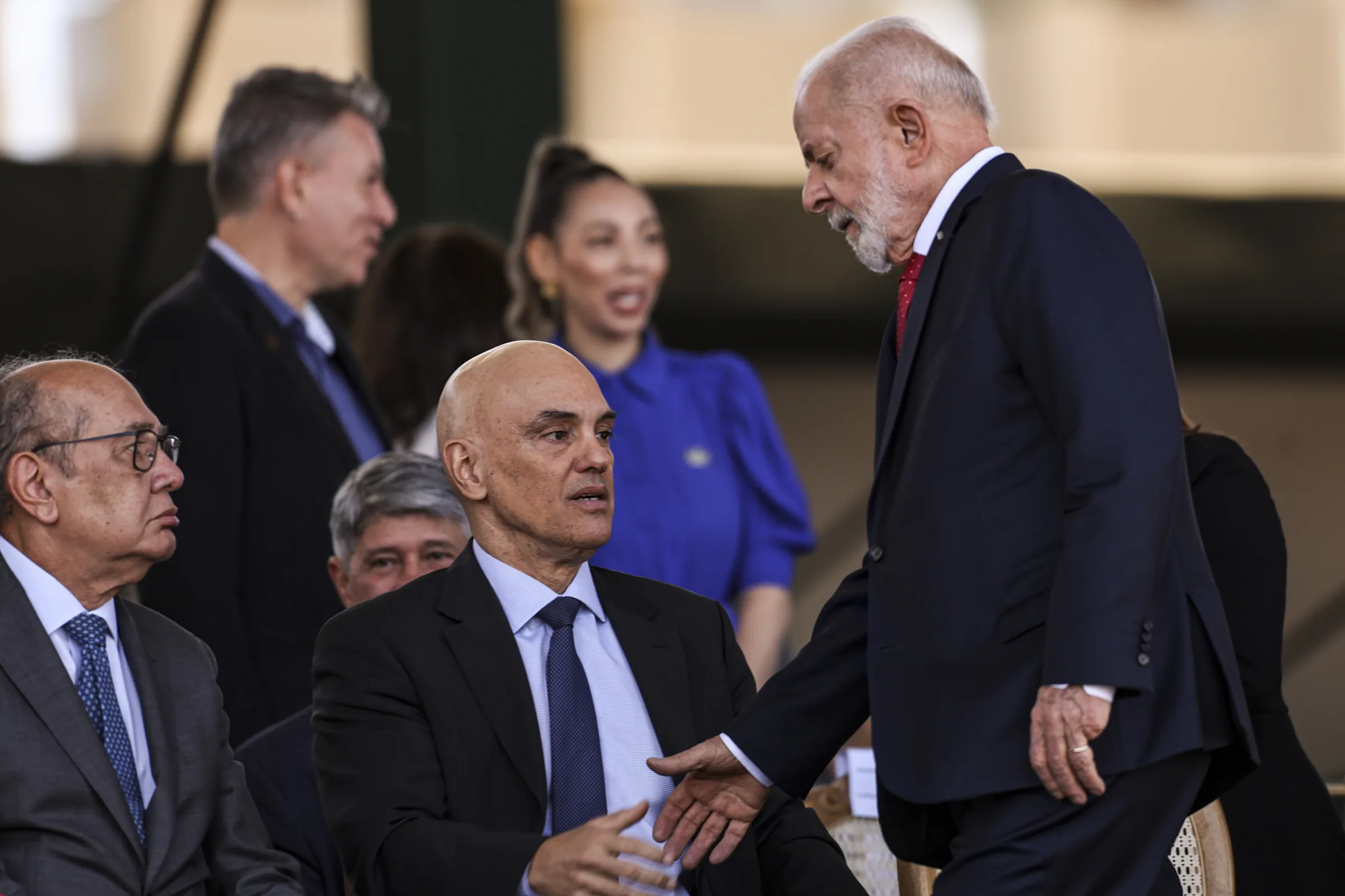 Campanha de Lula defende 'virar a página' após crise no STF
