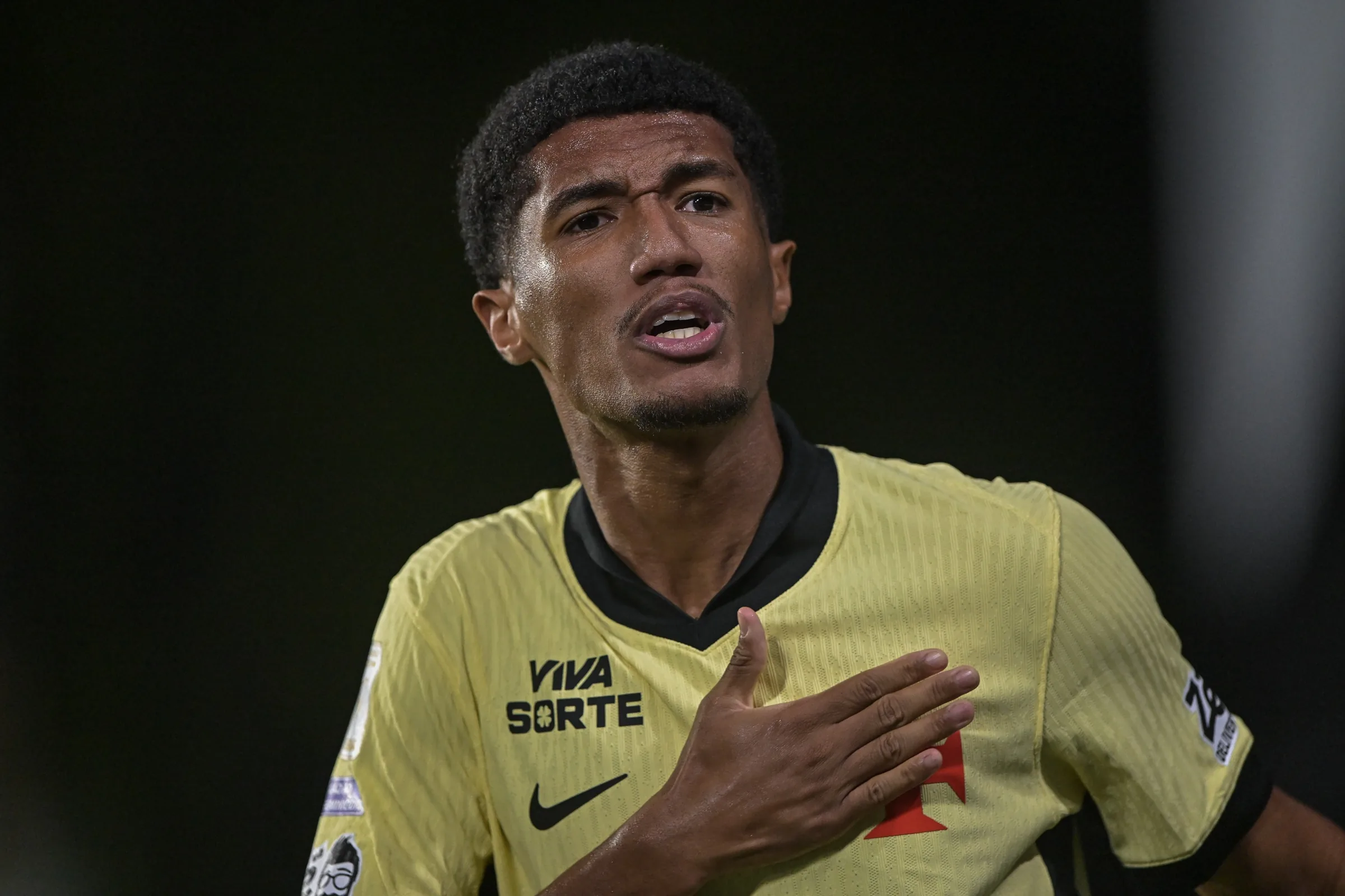 De surpresa contra o Olimpia à seleção sub-20: como Ramon Rique se firmou no profissional do Vasco