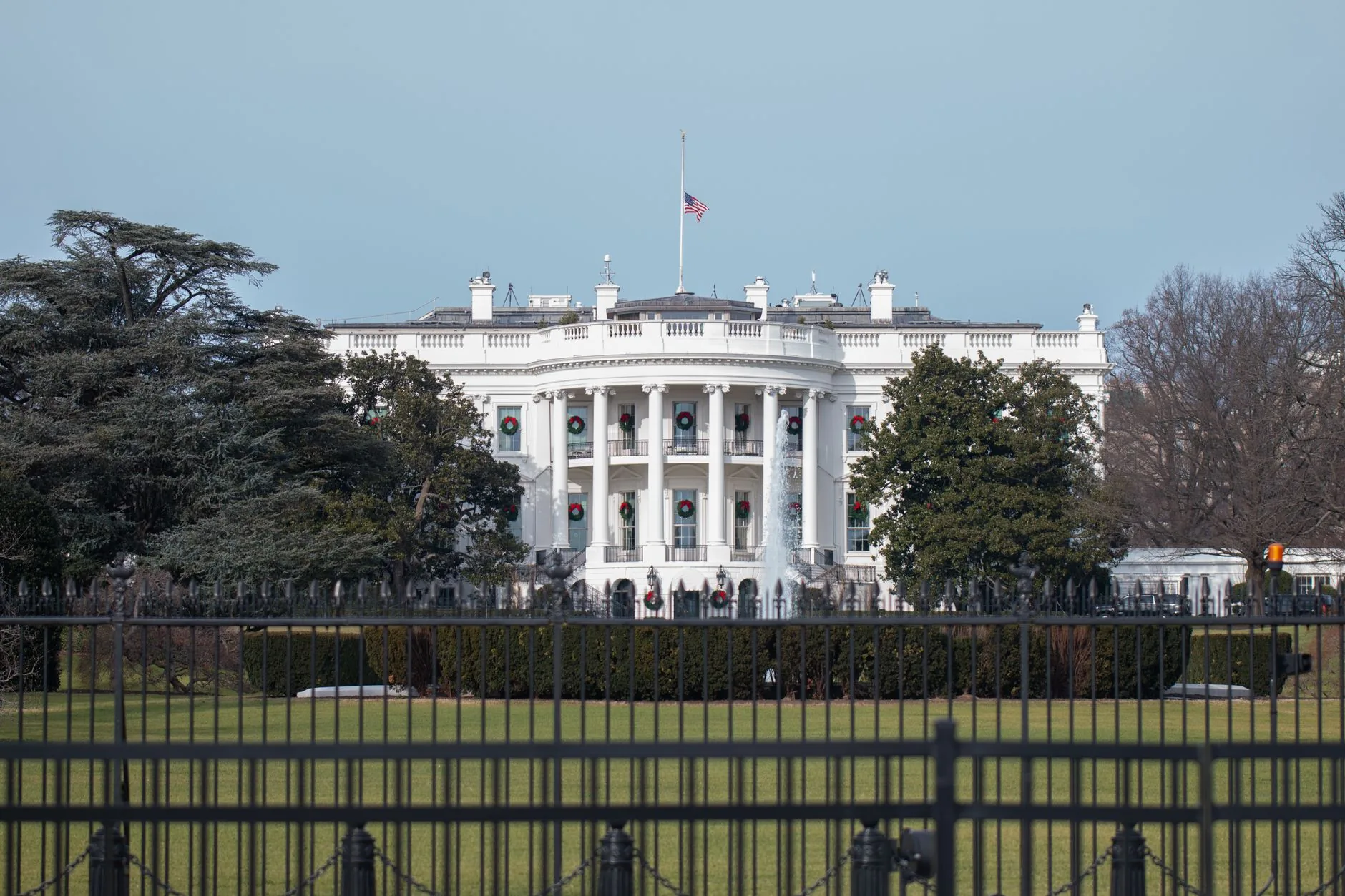 Jornalistas de MS NOW e CNN são bloqueados do White House