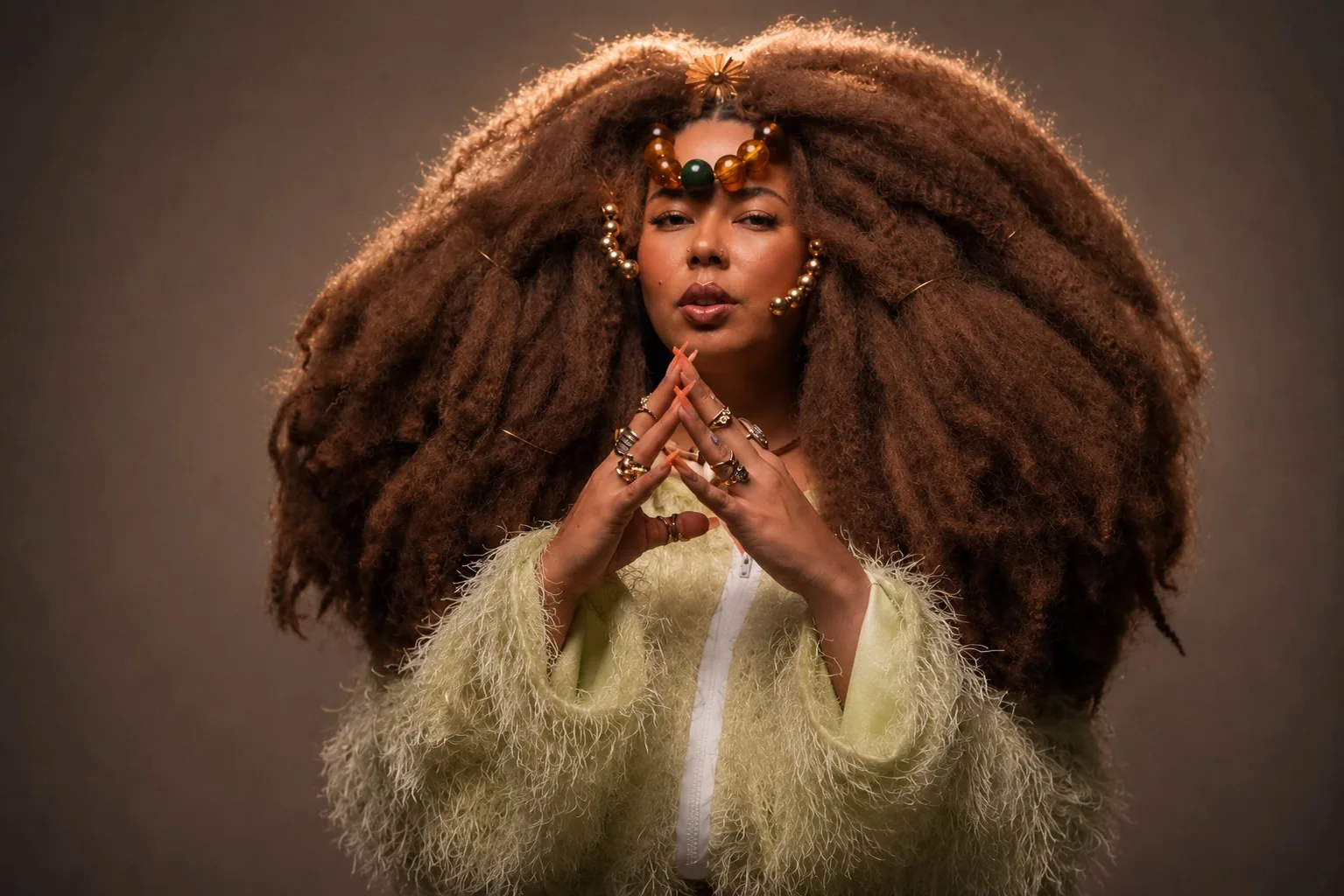 Doralyce retorna à discografia com novo single e EP