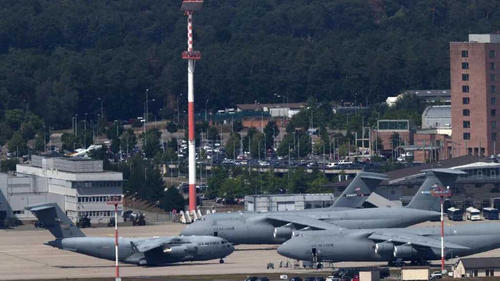 Progresso em discussões sobre base militar dos EUA em Polônia