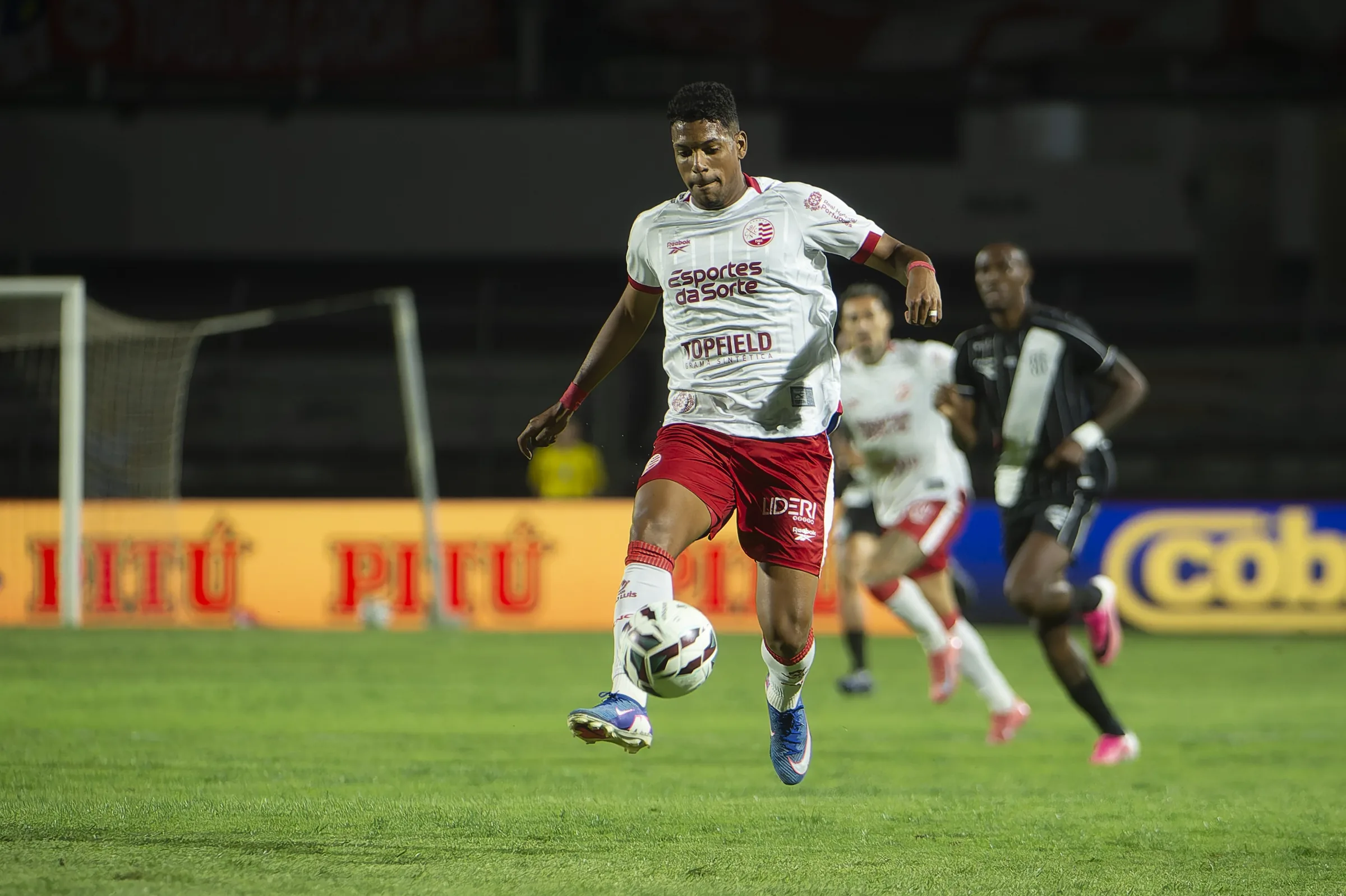 Náutico busca vitória fora de casa contra América-MG