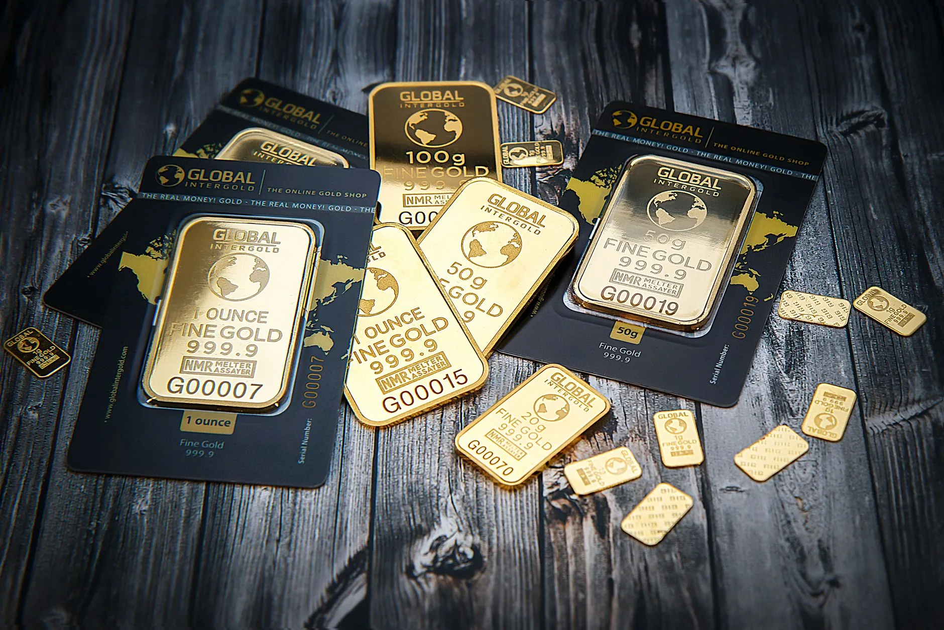 Ouro fecha em baixa com alta do petróleo e dos Treasuries