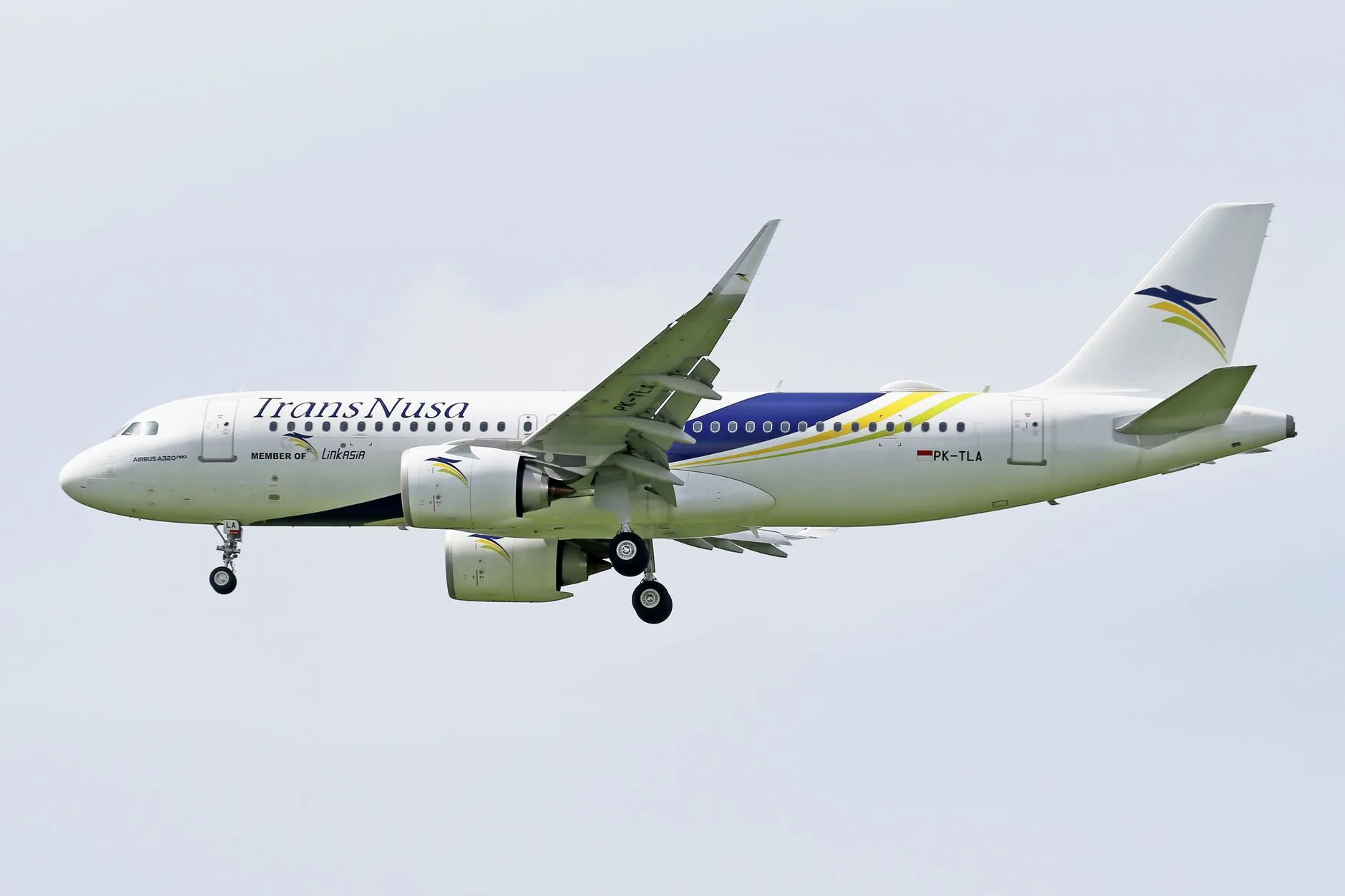 Treasury Secretary Announces Shutdown of Iranian Airlines