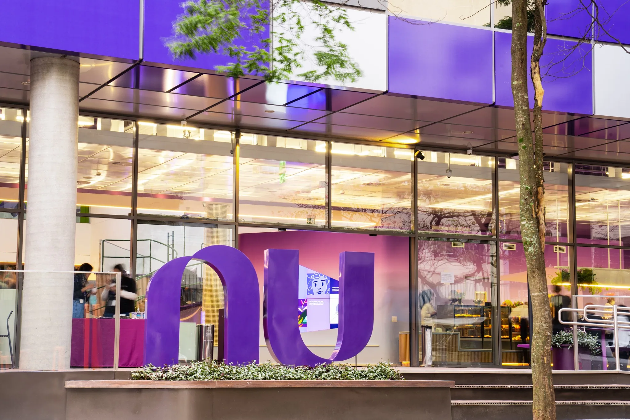 Nubank estende serviços financeiros para os EUA