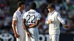 Cook critica táticas de England após surpreendente atuação de Razaullah