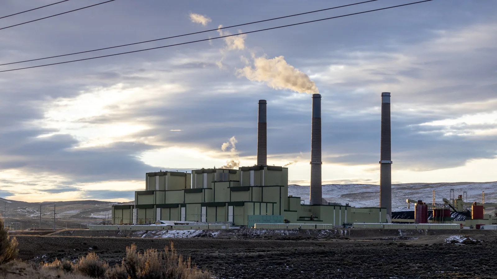 EPA planeja desregulamentar emissões de usinas elétricas