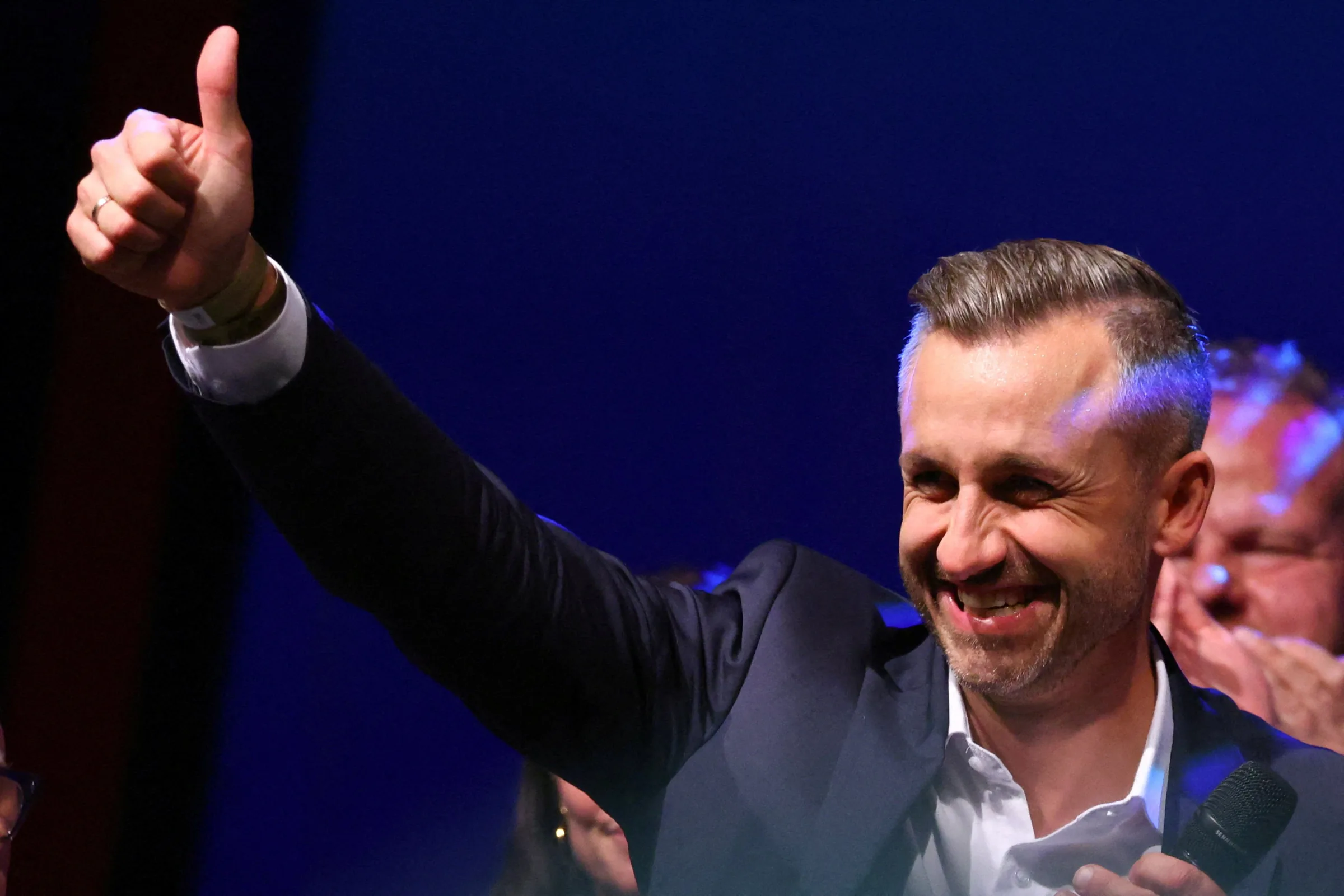 Extrema-direita vence eleição em Saxônia-Anhalt, Alemanha