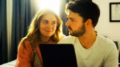 Glasgow se torna cenário de novo filme de comédia romântica