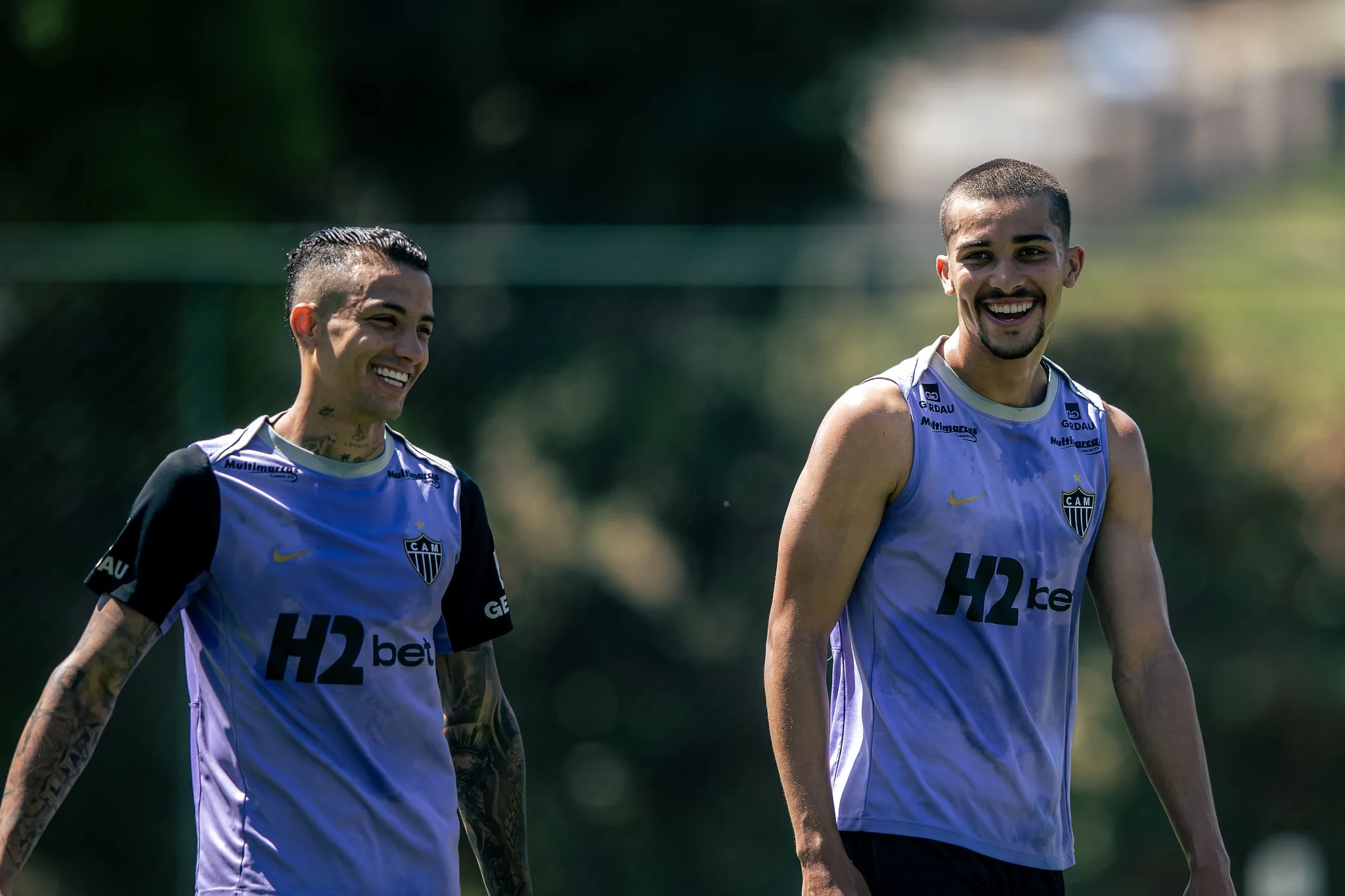 Jovem zagueiro ex-Flamengo se destaca no Atlético-MG