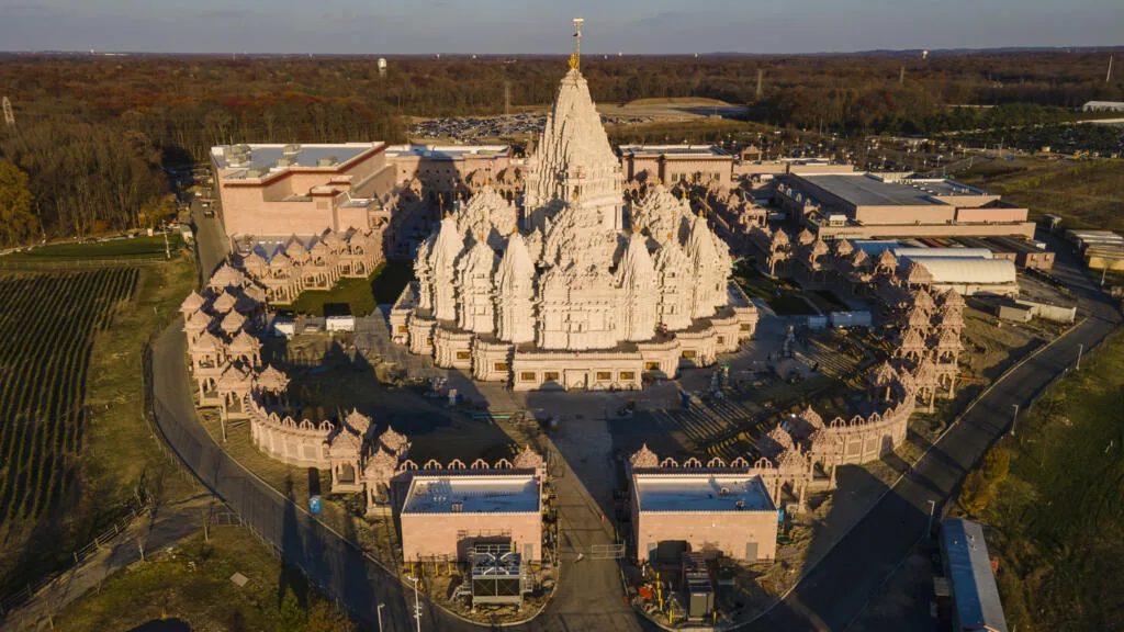 Ex-trabalhador de templo BAPS conta sua história e busca justiça