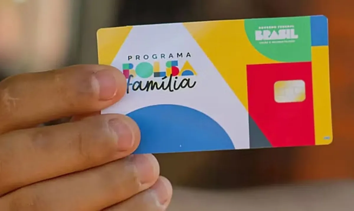 Governo anuncia reajuste de 15,04% no Bolsa Família