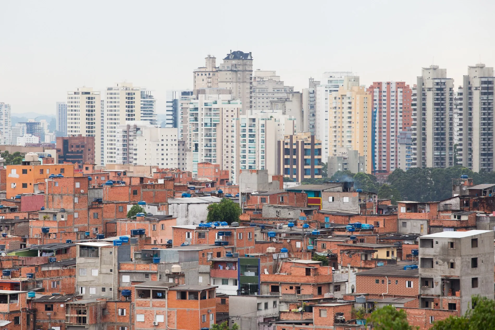 A desigualdade no Brasil: estudo mostra concentração de poder e riqueza