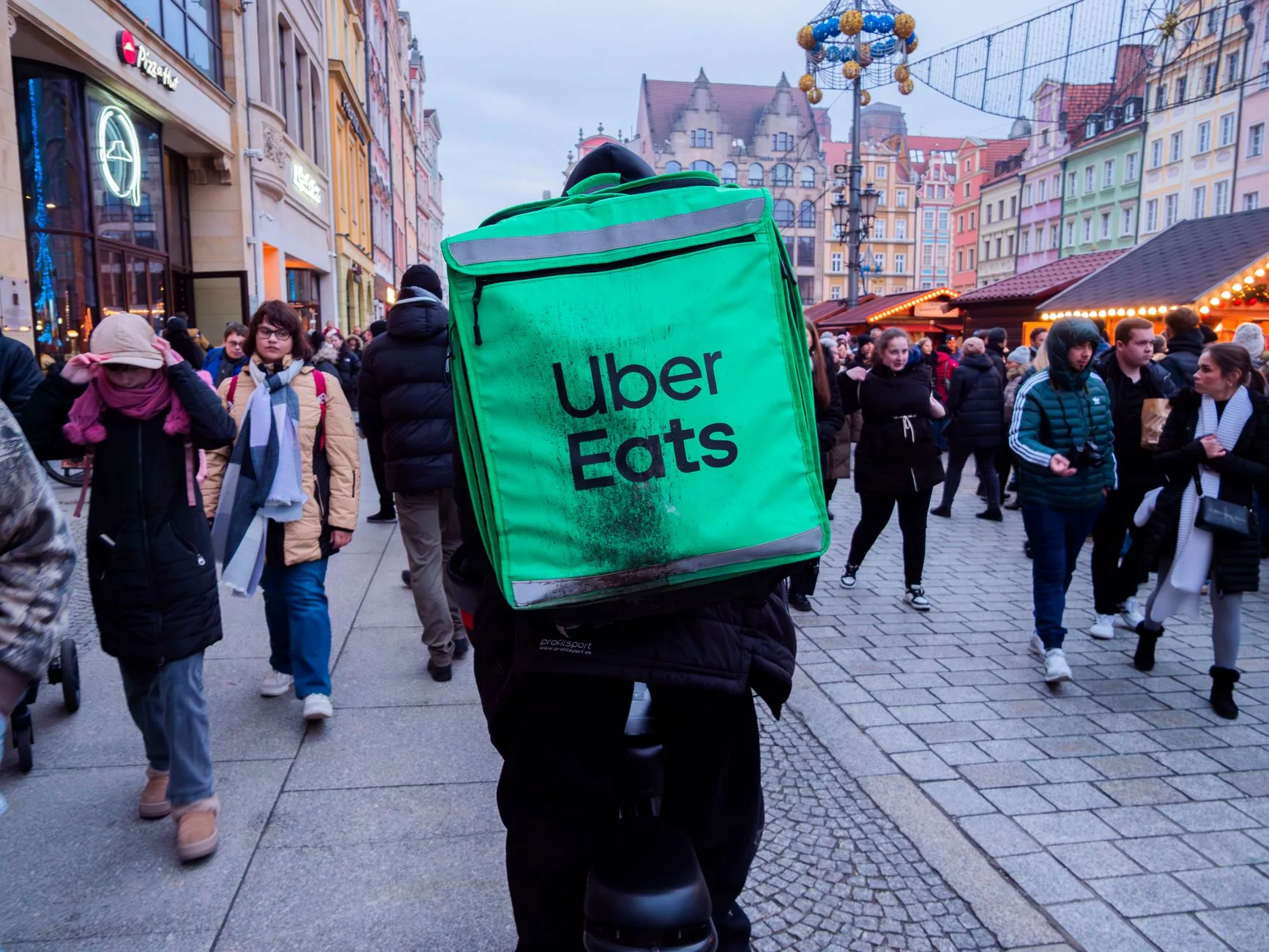 Delivery Hero aprova oferta de aquisição da Uber