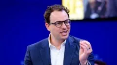 CEO da Anthropic defende atraso na evolução dos modelos de IA