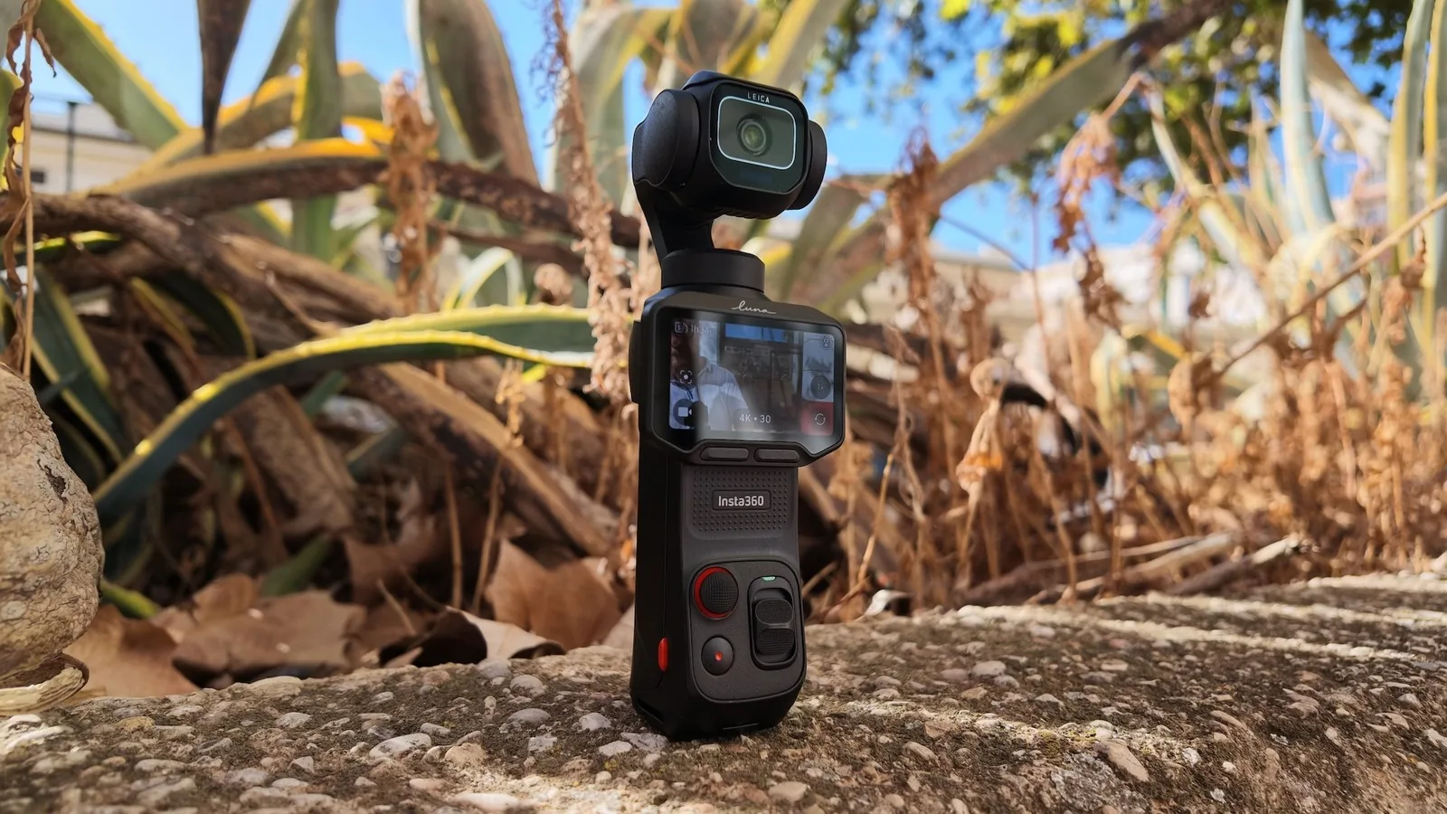 Insta360 Luna Pro: Um novo concorrente para câmeras de bolso
