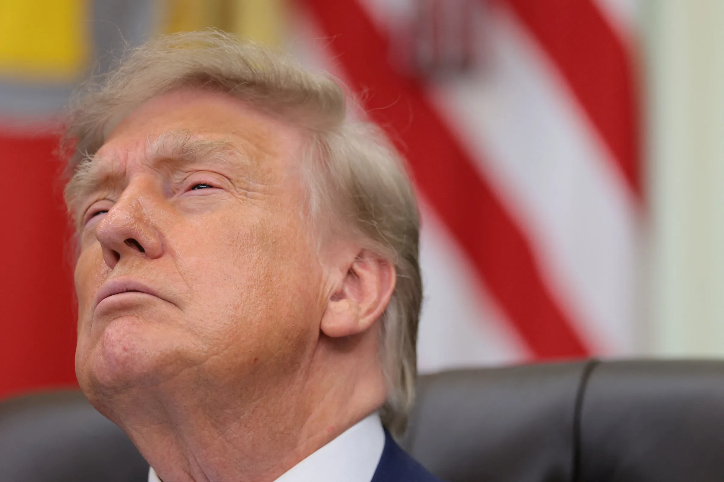 Dívida dos EUA passa de R$ 200 trilhões. Por que Trump não consegue frear a alta?