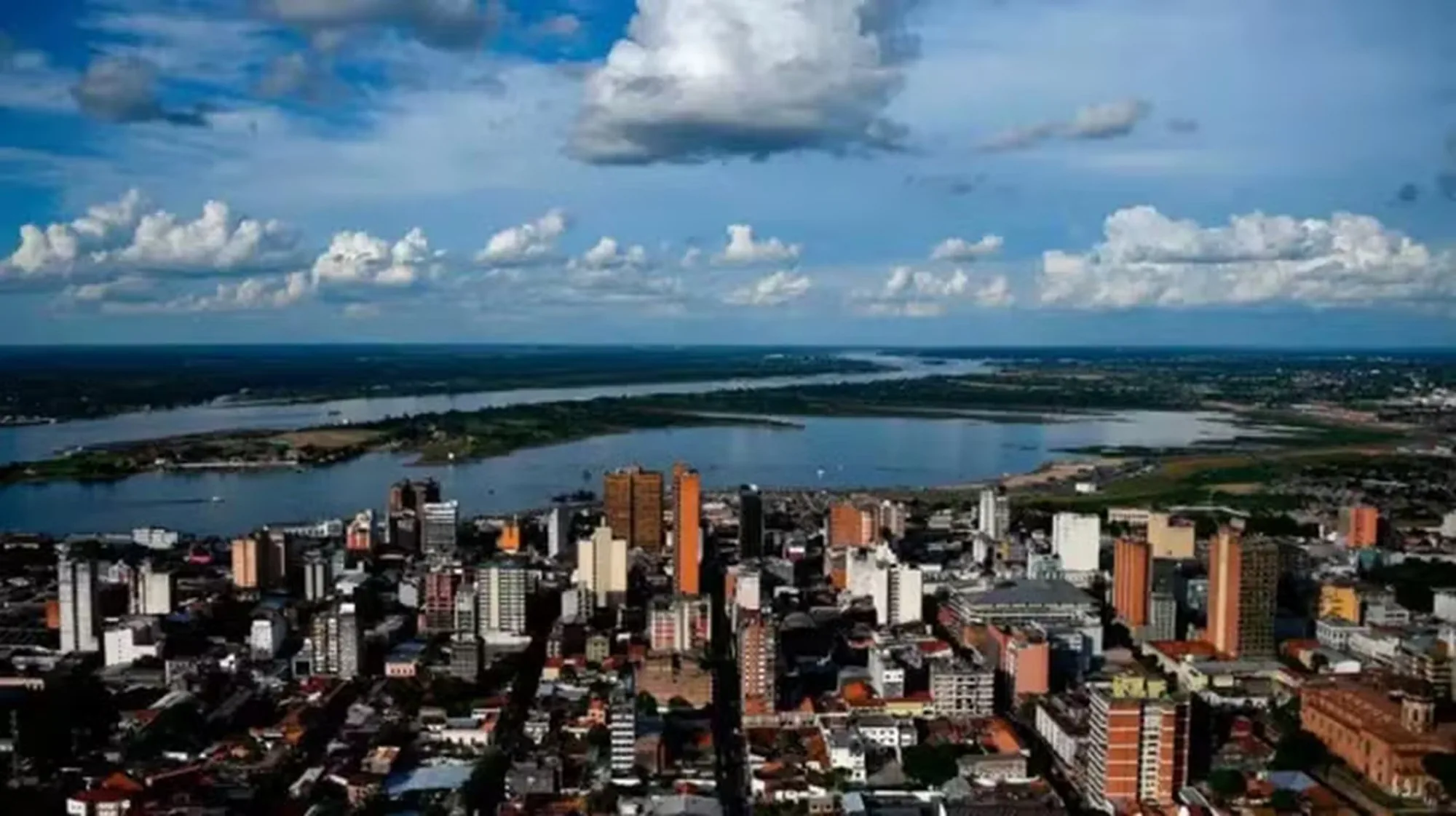 Polícia resgata cerca de 200 brasileiros em call center no Paraguai