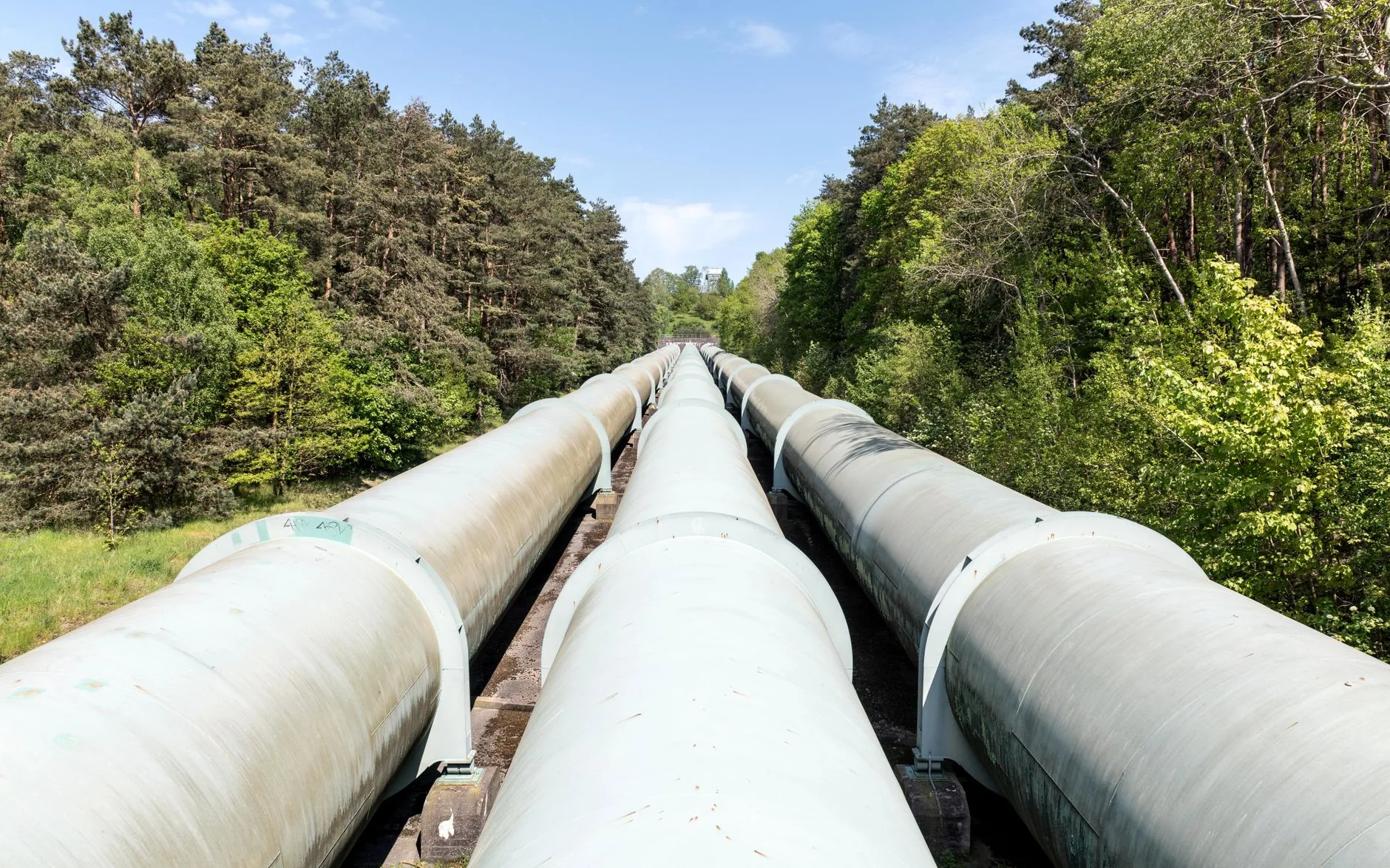 Uganda Pronto para se Tornar Novo Exportador de Petróleo no Começo de 2027