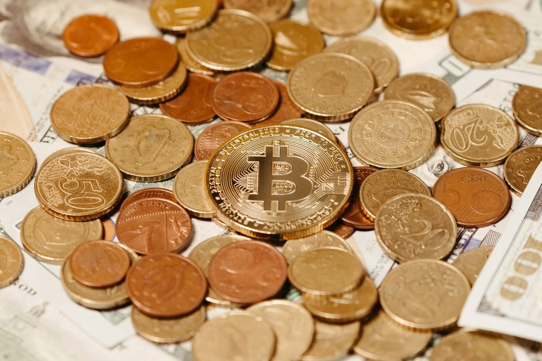 BC amplia controle sobre criptomoedas e mira carteiras próprias