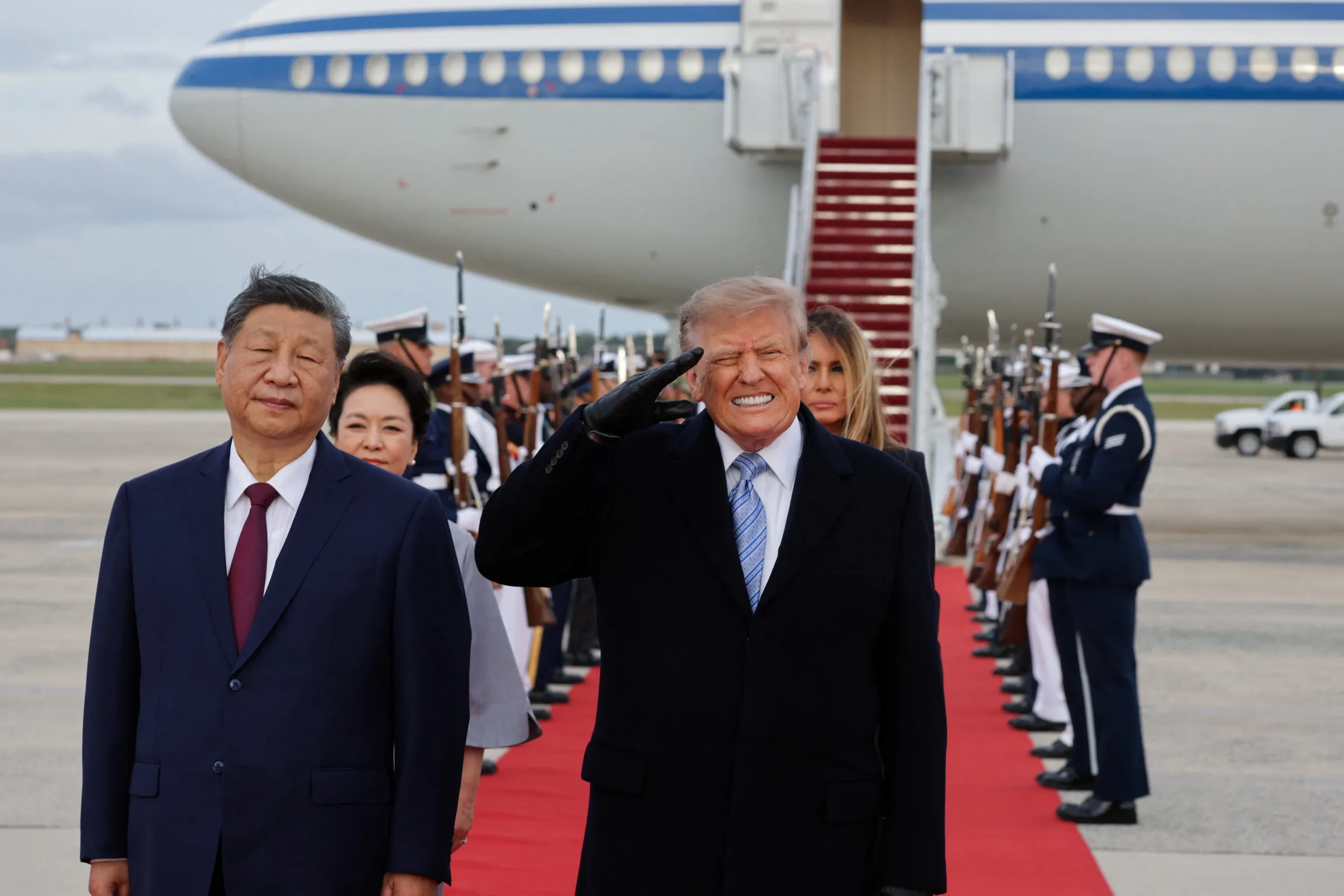 Trump e Xi discutem inteligência artificial em reunião bilateral