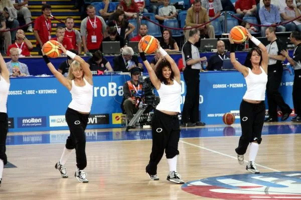Franca e Paulistano se enfrentam na semifinal do Paulista de Basquete