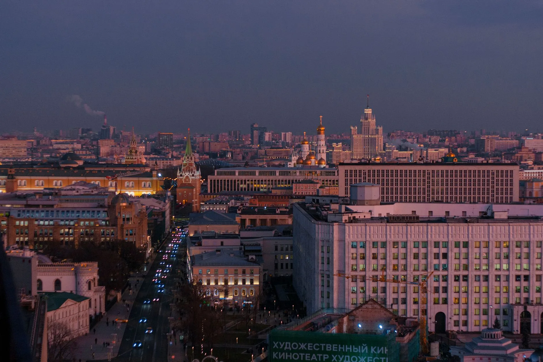 Ucrânia realiza ataque com drones contra Moscou durante eleição parlamentar