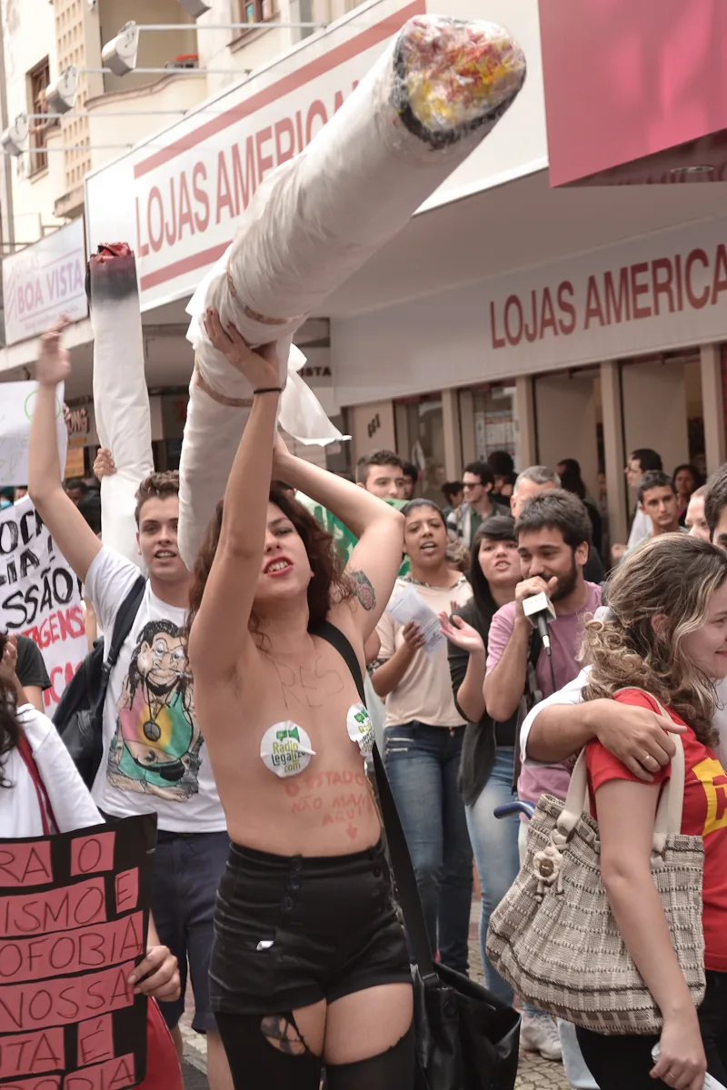 Marcha da Maconha defende legalização e acesso à cannabis medicinal