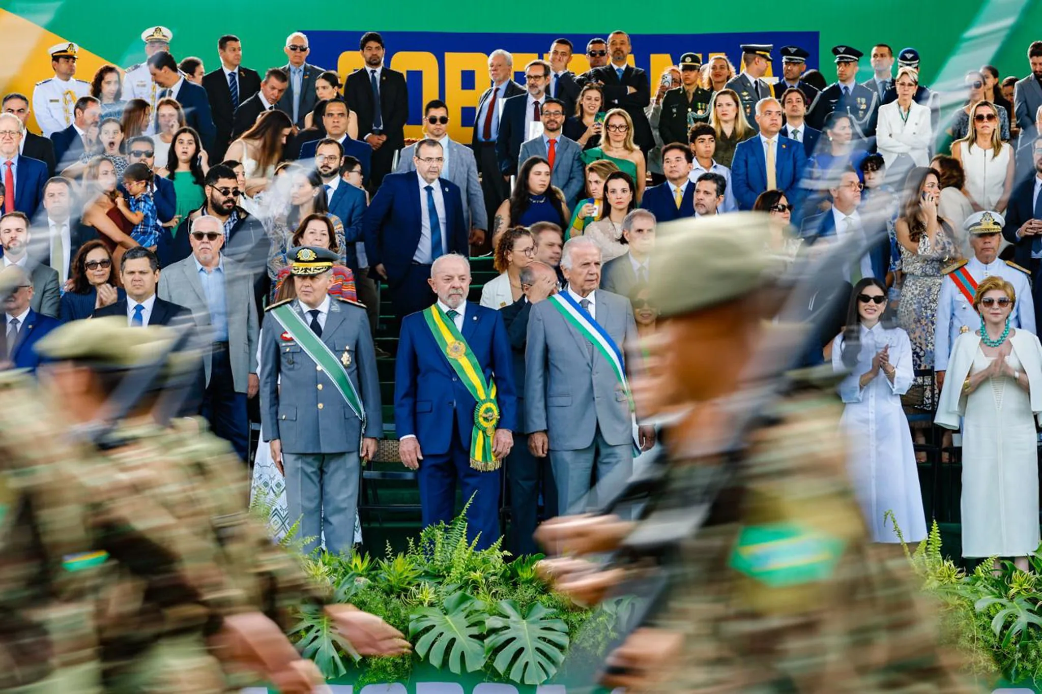 Desfile de 7 de Setembro teve conversas reservadas entre autoridades