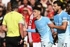 Foden recebe cartão vermelho em clássico - mas mereceu?