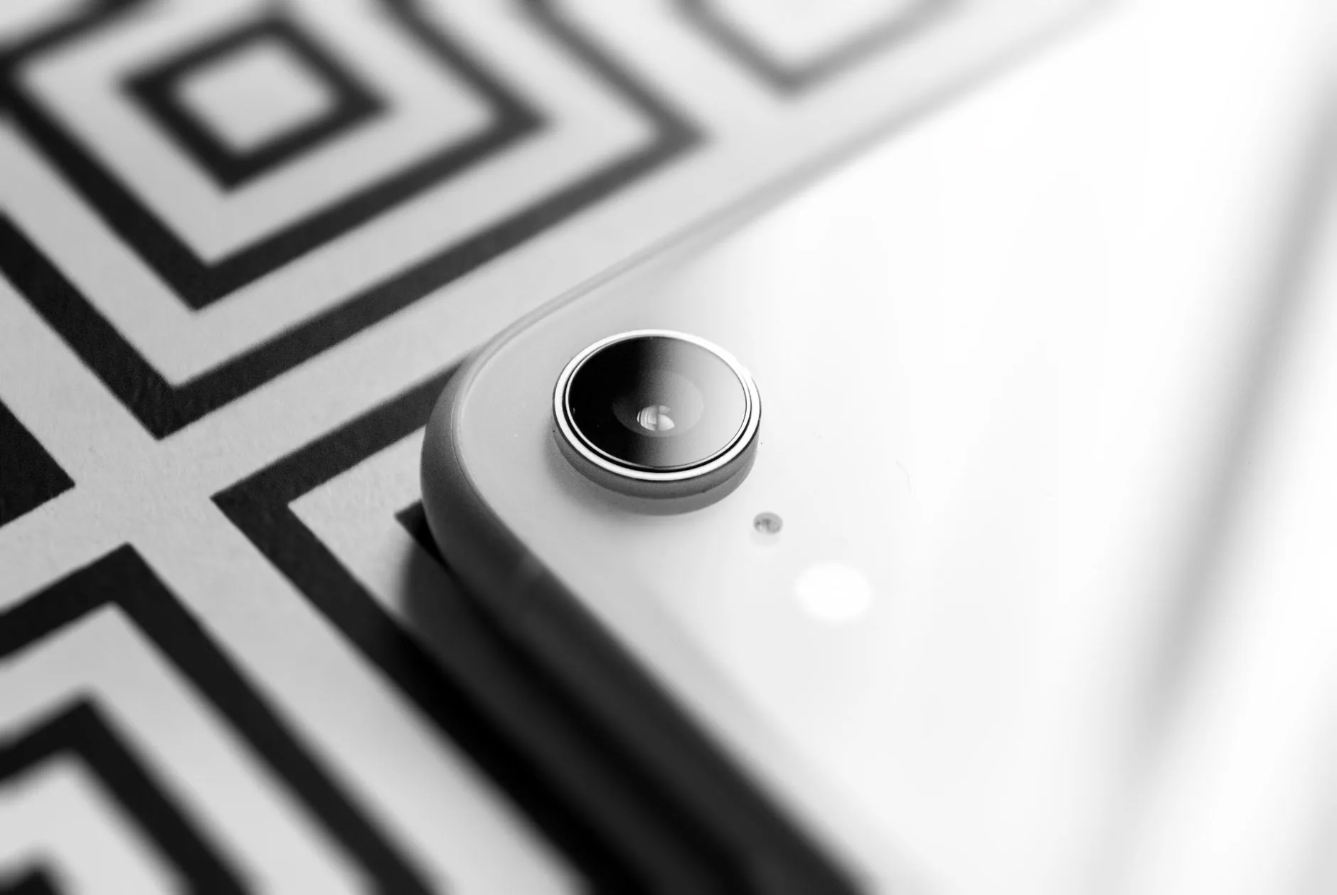 Melhorias na câmera do iPhone 18 Pro focam mais na software