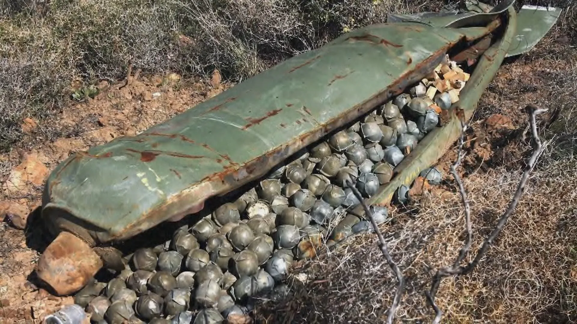Bombas de fragmentação causam mais de 1.000 vítimas em 2025