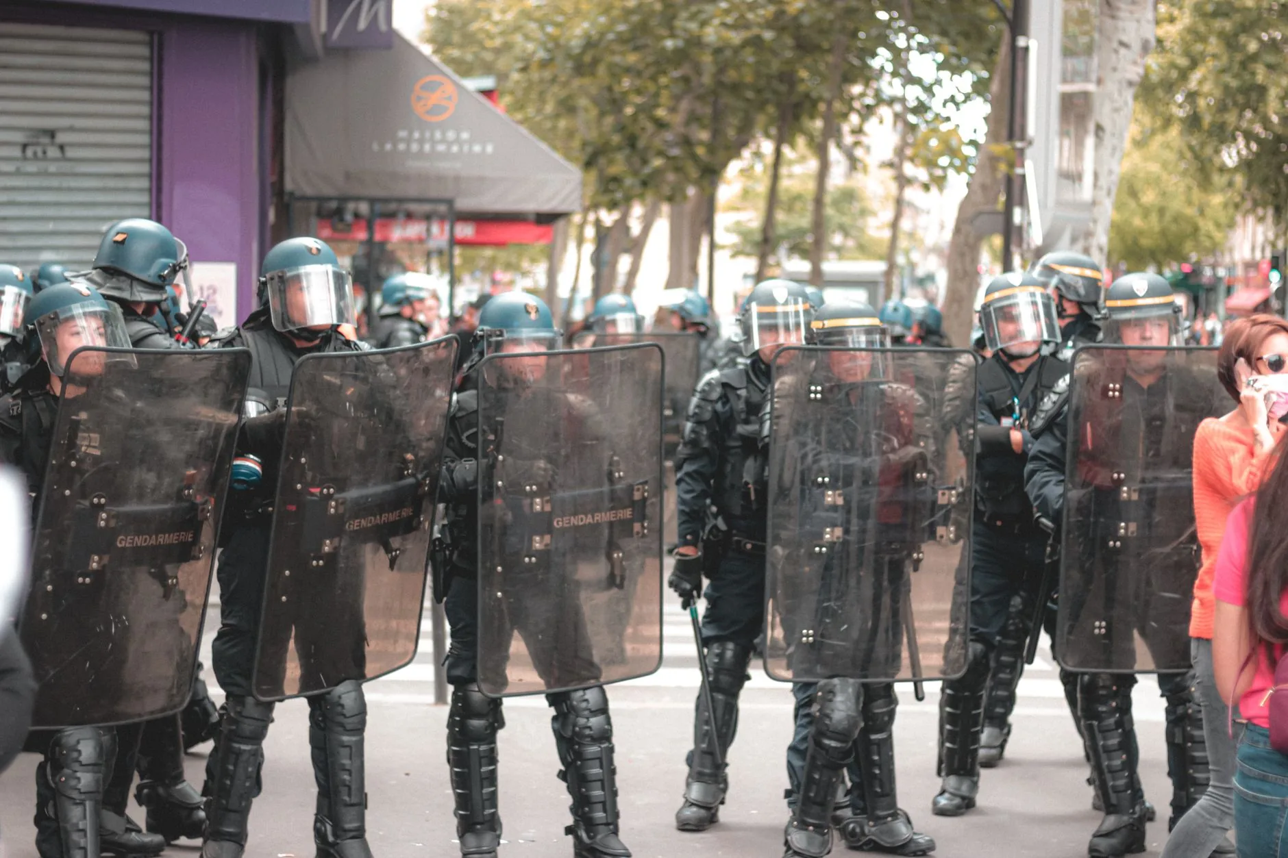 Protestos contra nova lei policial em França