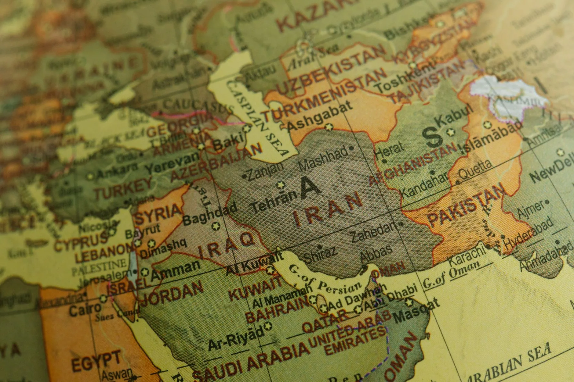 Análise: O Impacto das Tensões Iranianas sobre a Segurança Global
