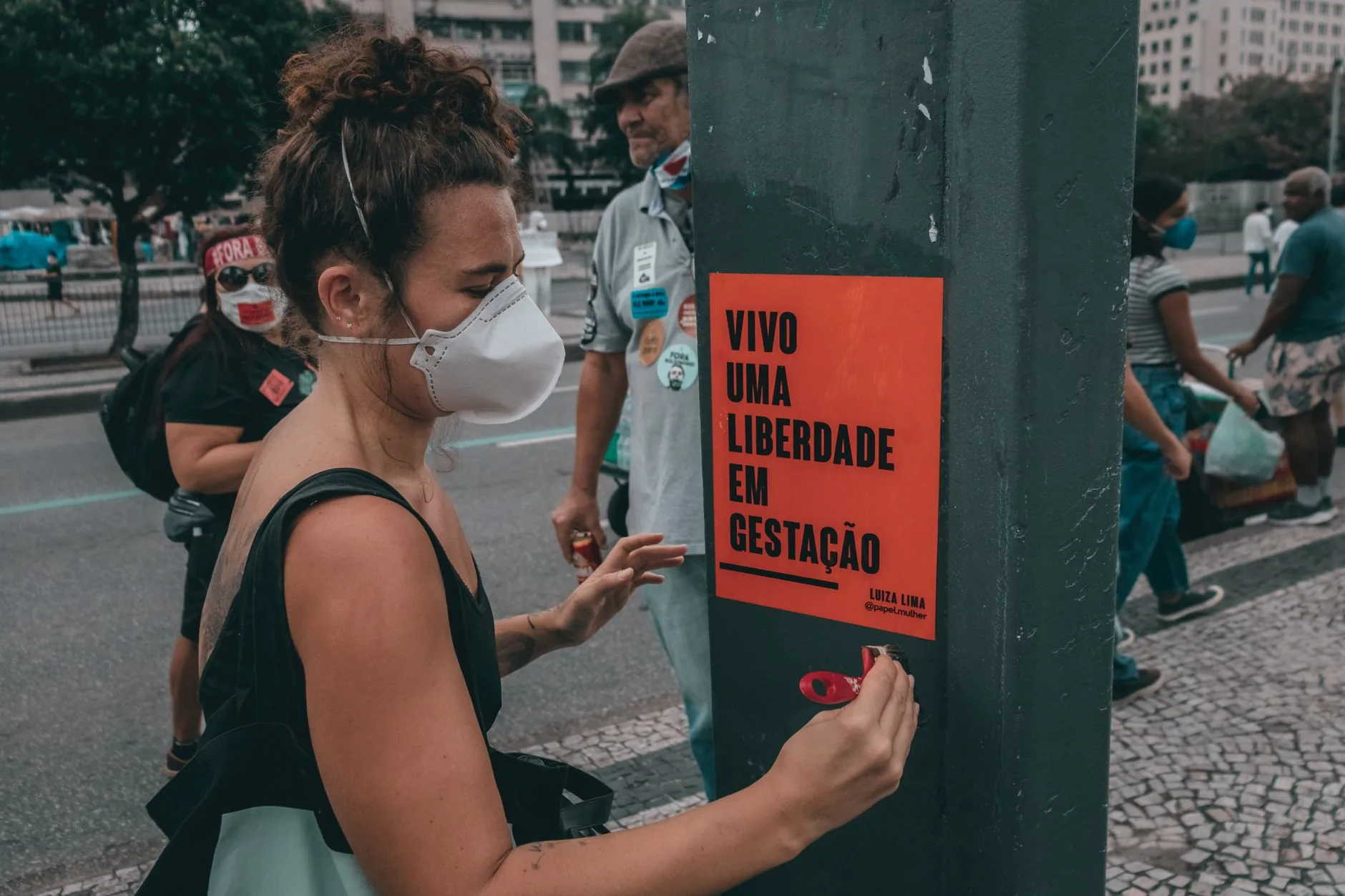 Entenda: O Impacto das Restrições da UE e Outras Notícias Políticas