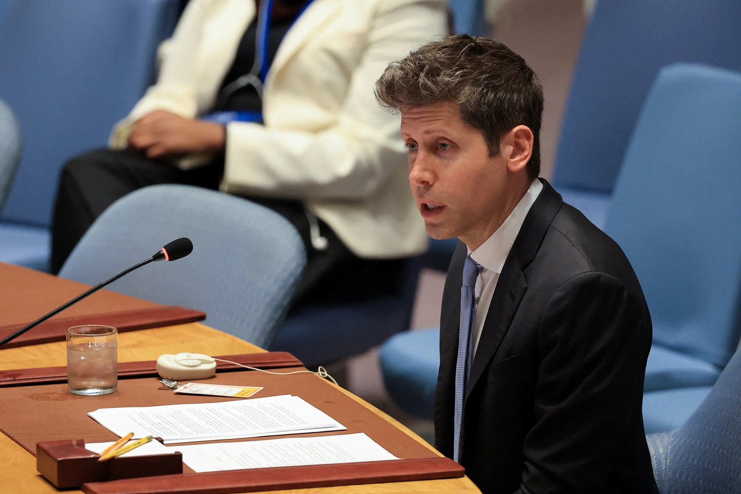 Líderes de IA debatem riscos da tecnologia em reunião do Conselho de Segurança da ONU