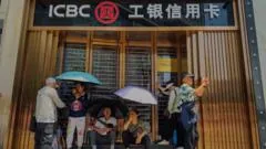 China investe bilhões em bancos e seguradoras estatais
