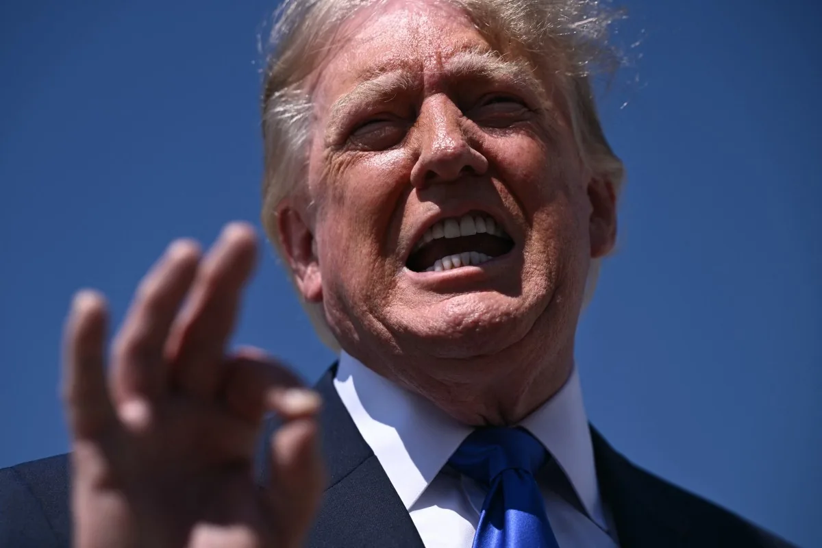 Trump nega ataque à imprensa livre e afirma combate a 'fake news'
