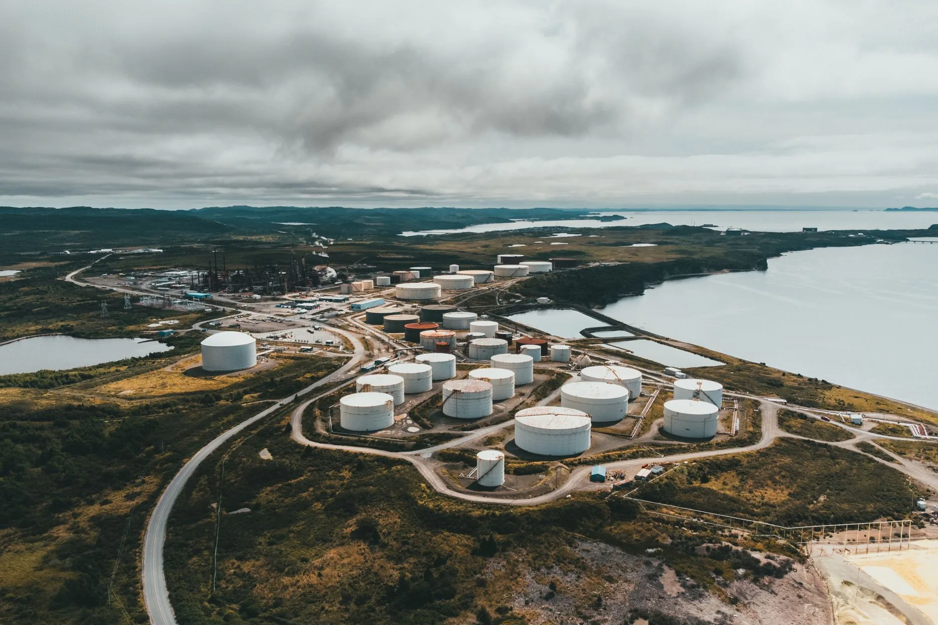 Estoque de petróleo nos EUA aumenta enquanto estoque de Cushing diminui