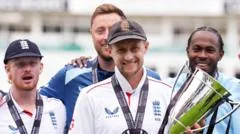 Root afirma que seleção inglesa está em melhor situação após turbulento verão