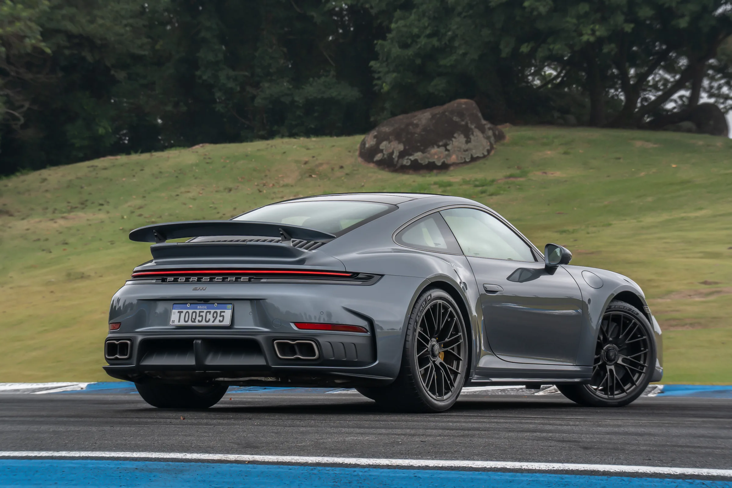 Porsche ajusta estratégias para enfrentar queda nas vendas