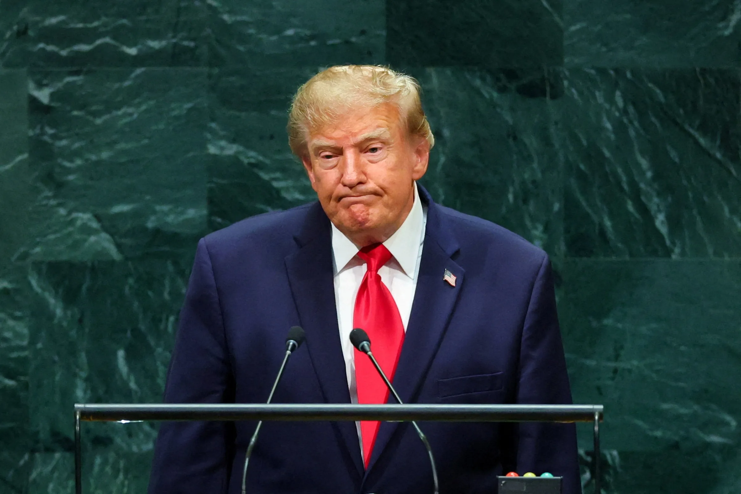 Trump ameaça considerar inimigos quem usar termo 'inteligência artificial'